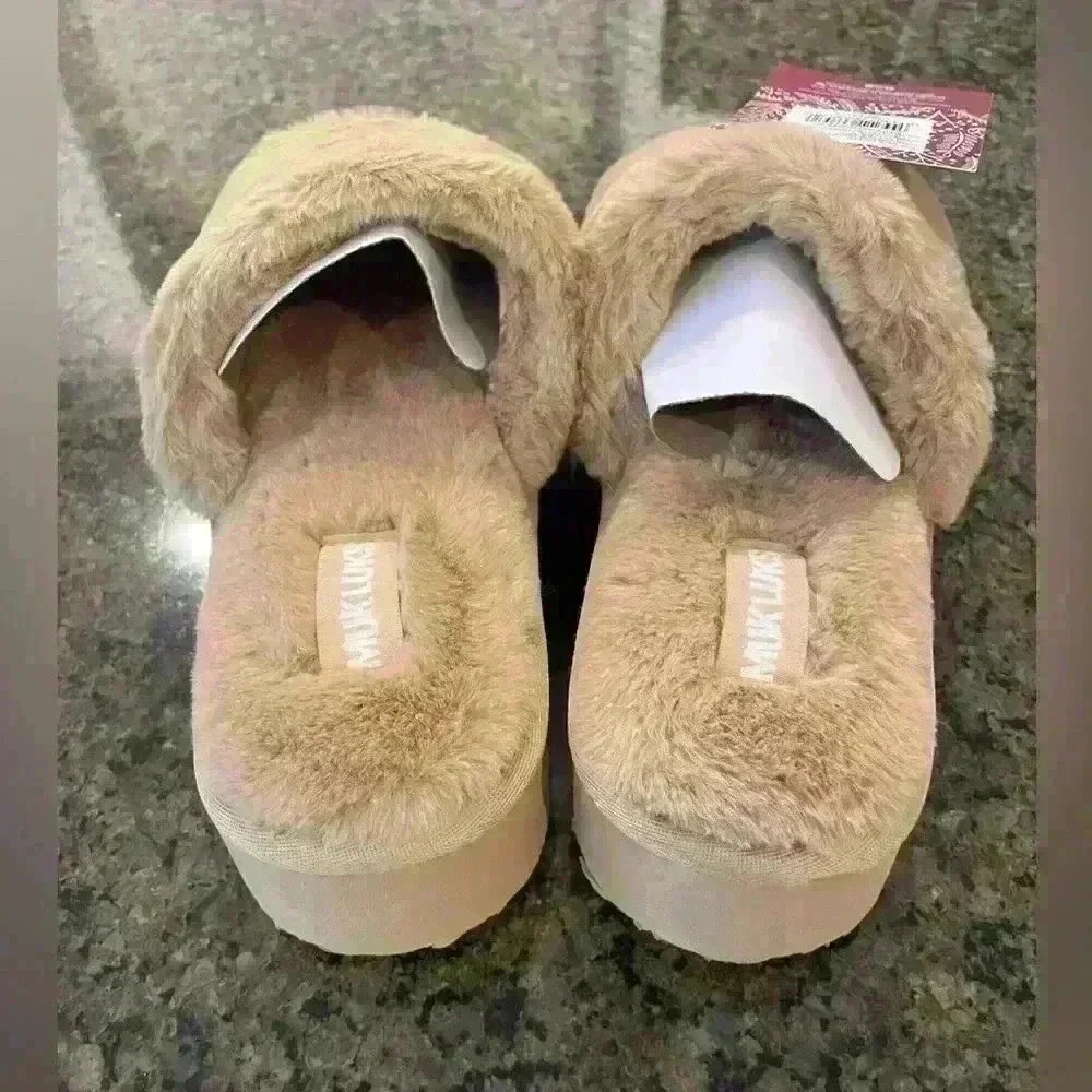 The Original Muk Luks Women Slippers Medium 7-8 NWT